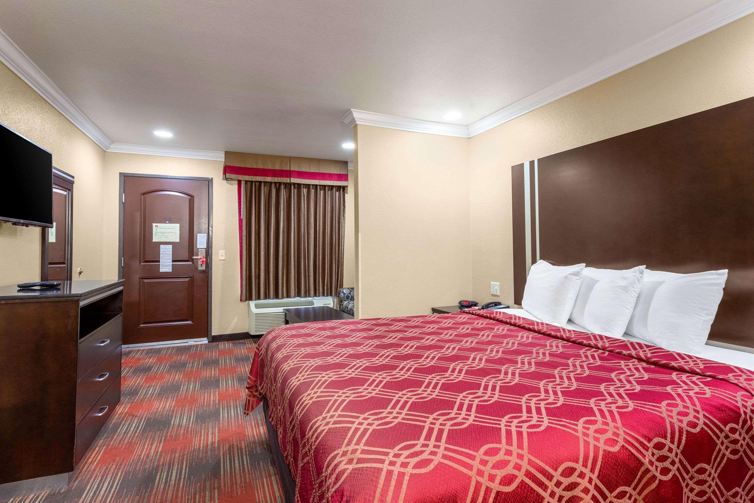 Econo Lodge Inn & Suites Escondido Downtown Dış mekan fotoğraf