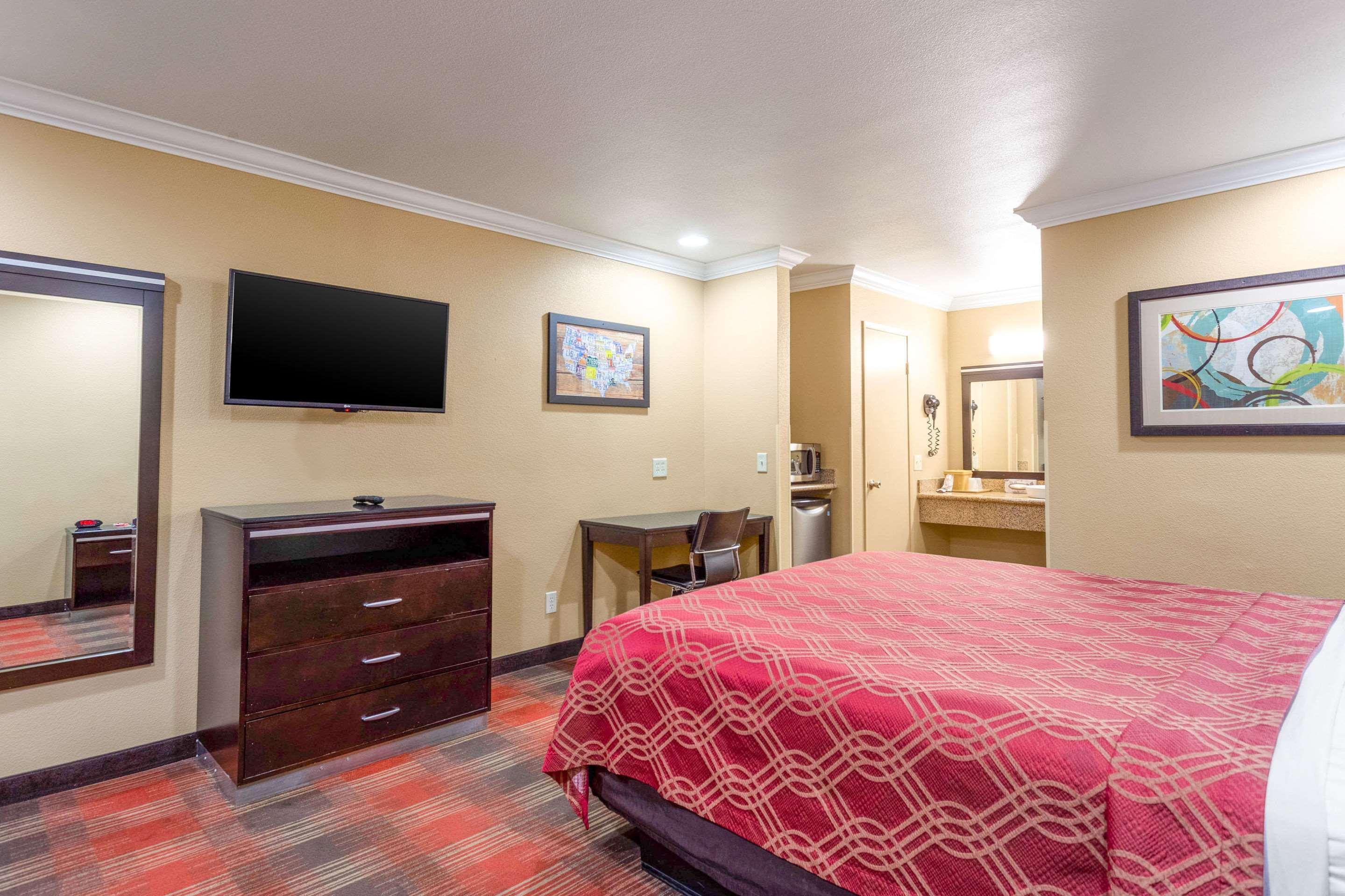 Econo Lodge Inn & Suites Escondido Downtown Dış mekan fotoğraf
