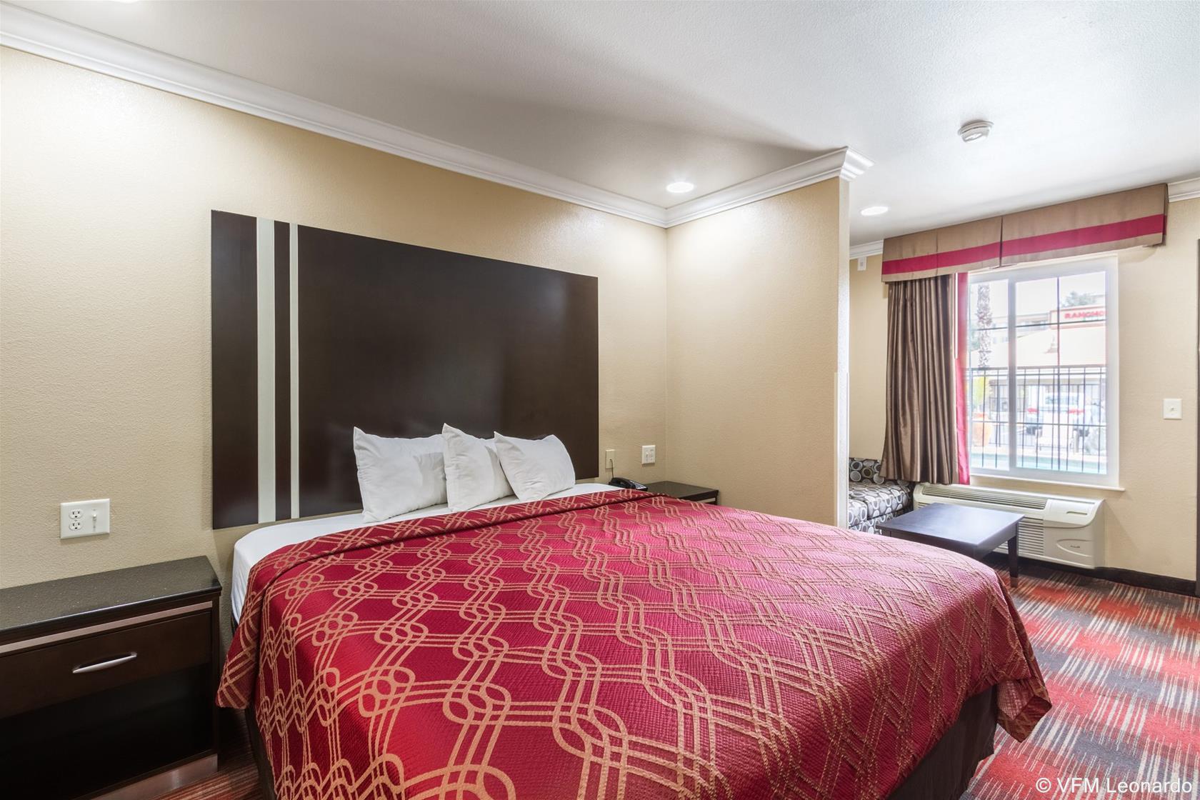Econo Lodge Inn & Suites Escondido Downtown Dış mekan fotoğraf