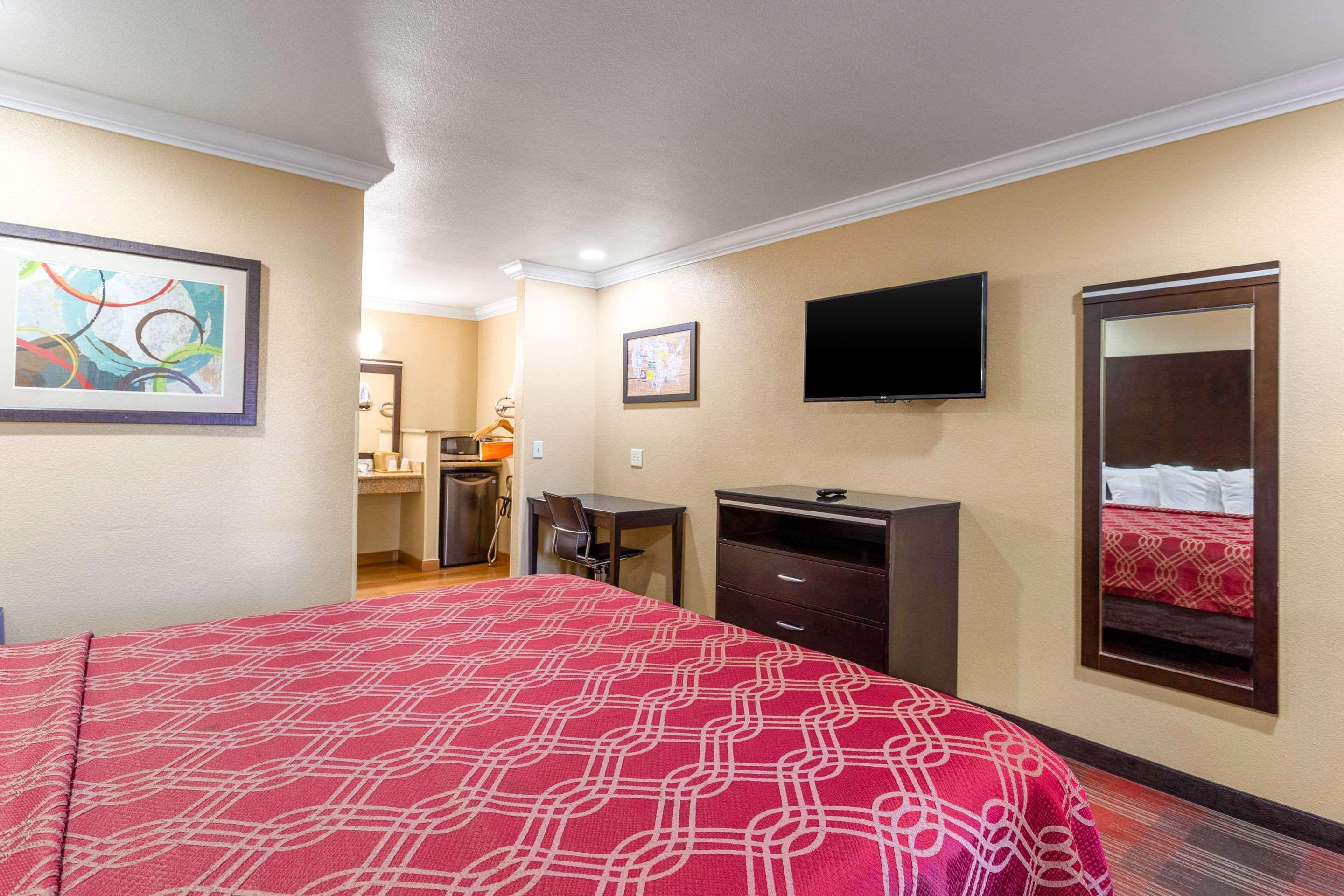 Econo Lodge Inn & Suites Escondido Downtown Dış mekan fotoğraf