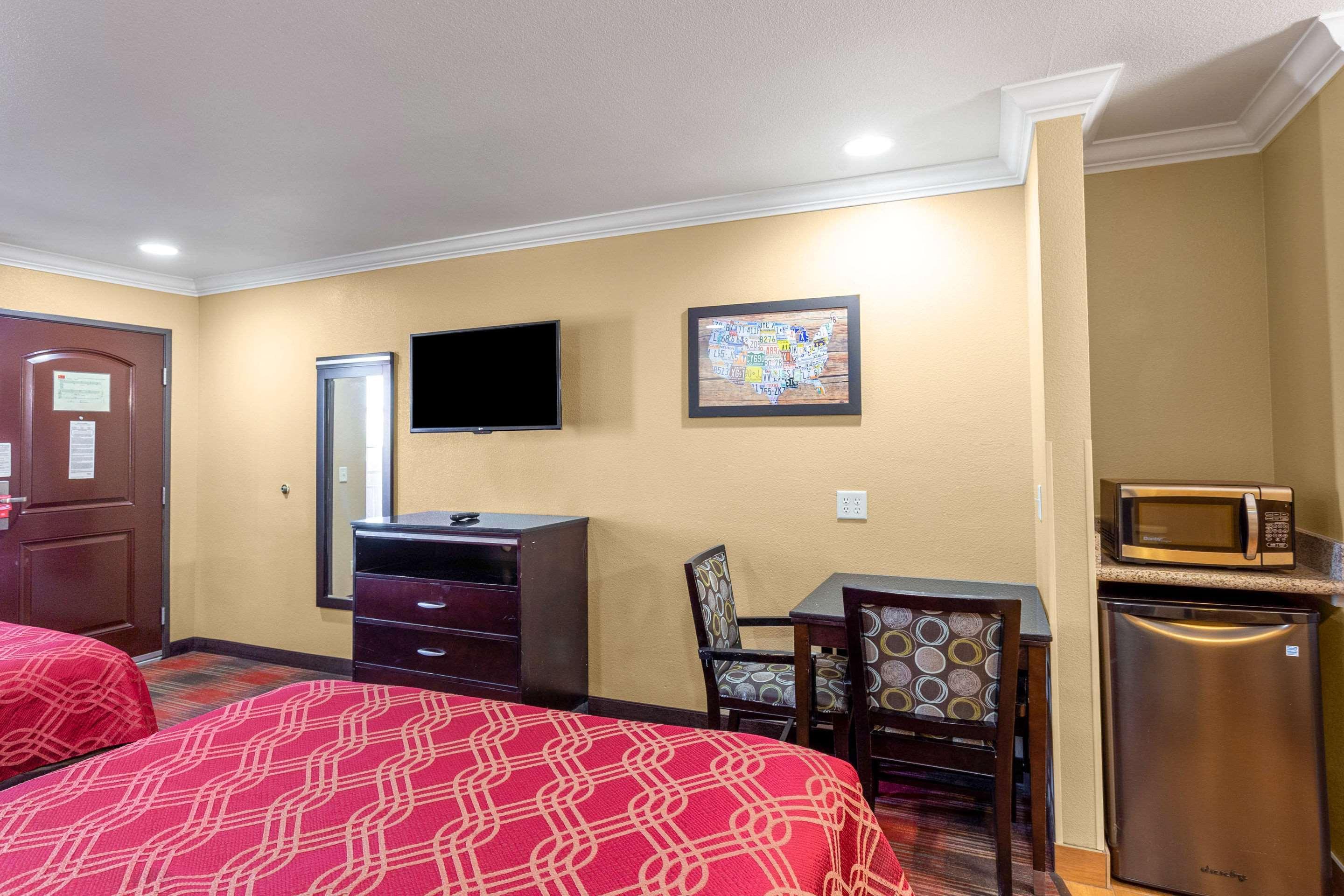 Econo Lodge Inn & Suites Escondido Downtown Dış mekan fotoğraf