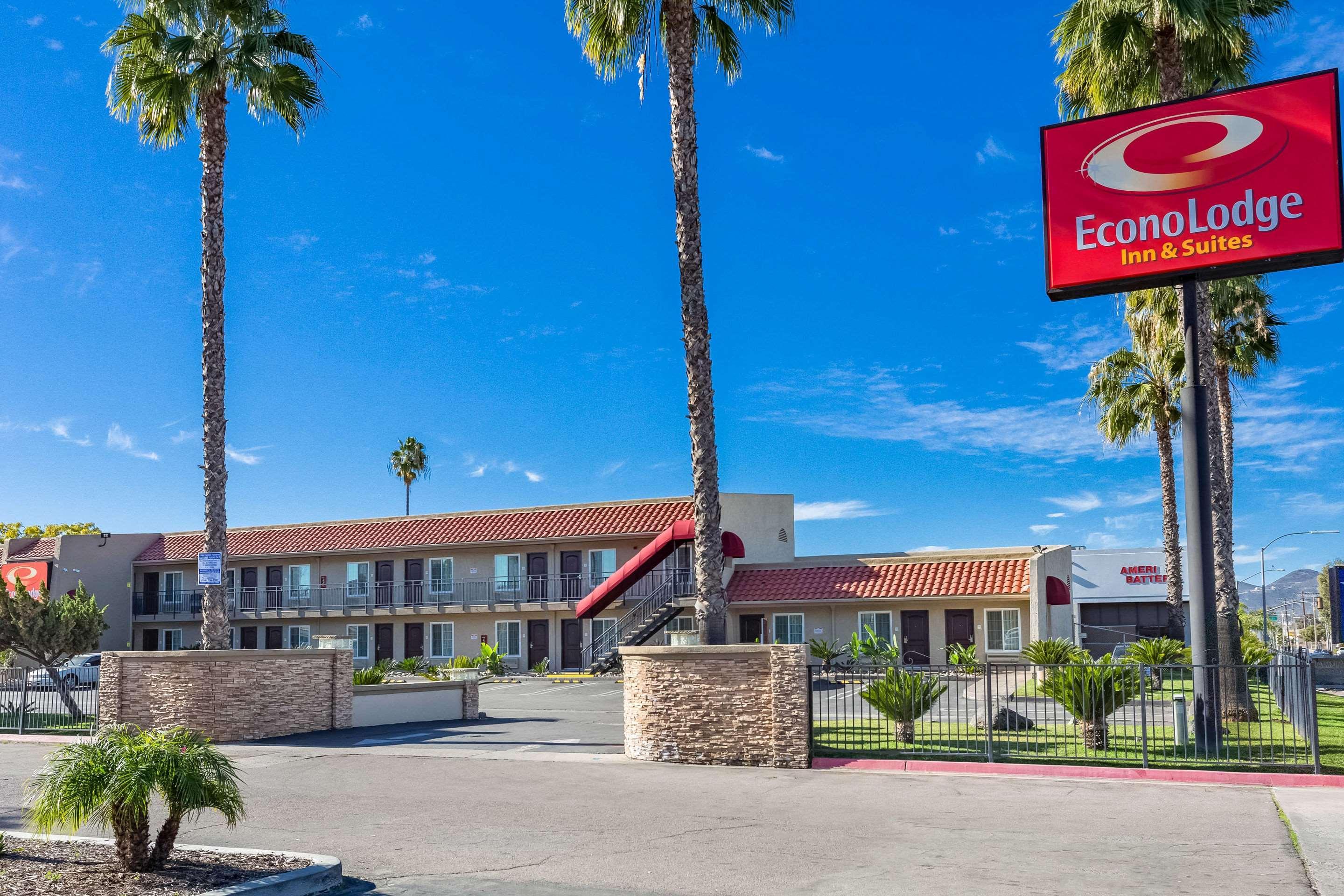 Econo Lodge Inn & Suites Escondido Downtown Dış mekan fotoğraf