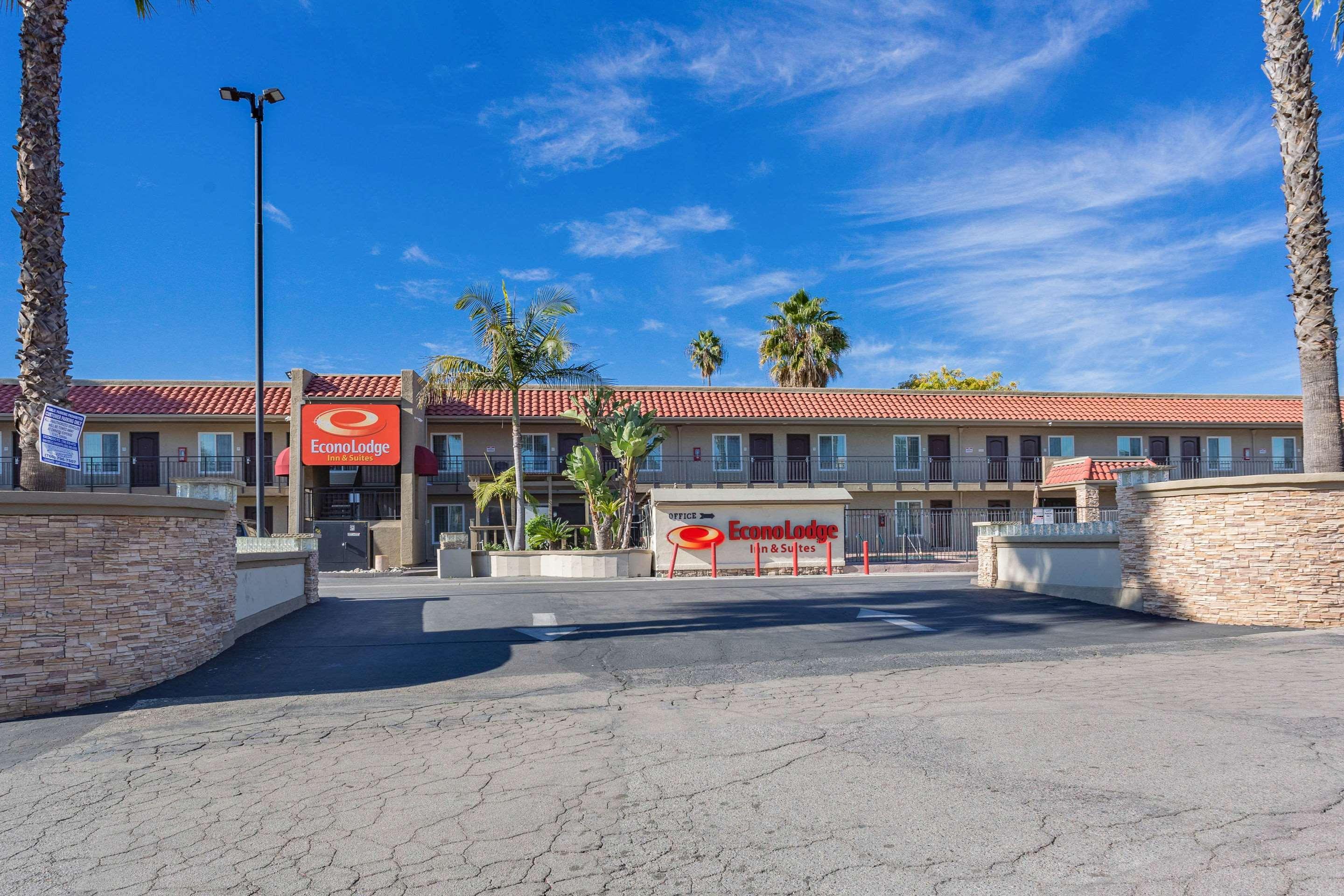 Econo Lodge Inn & Suites Escondido Downtown Dış mekan fotoğraf