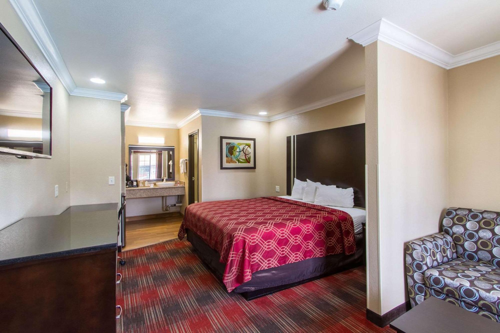 Econo Lodge Inn & Suites Escondido Downtown Dış mekan fotoğraf